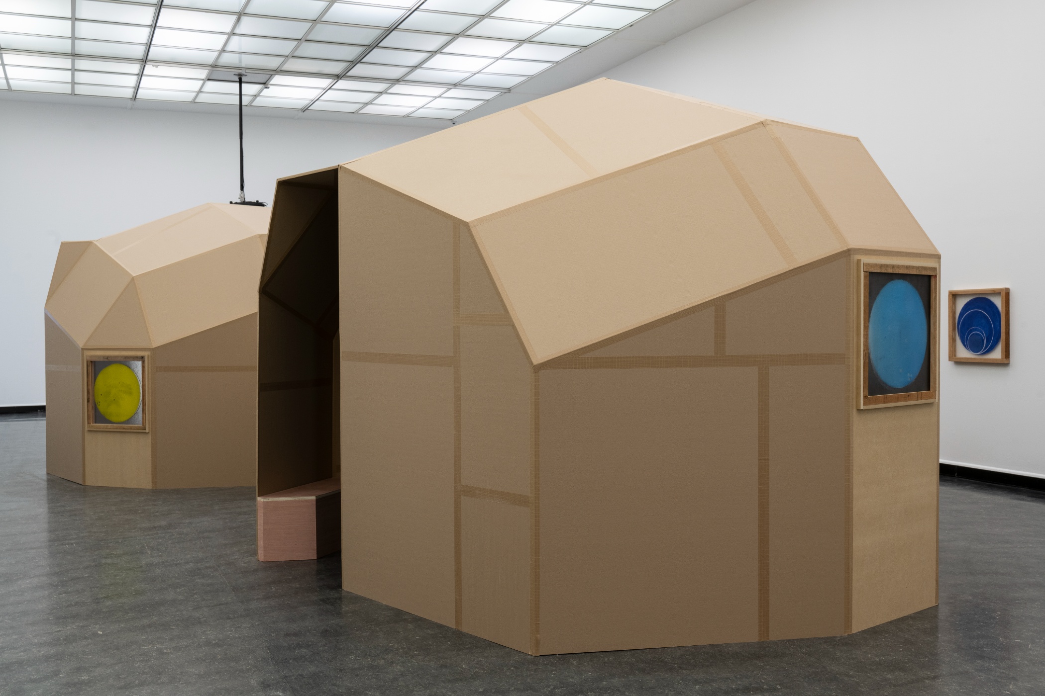 The Future Is Taupe﻿ - Kunstkritikk